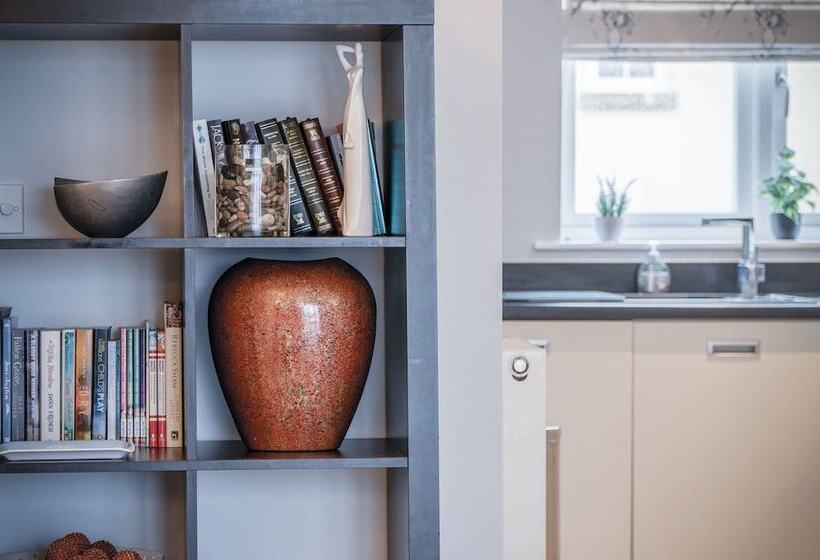 The Beachhouse   2 Bed Townhouse   Saundersfoot