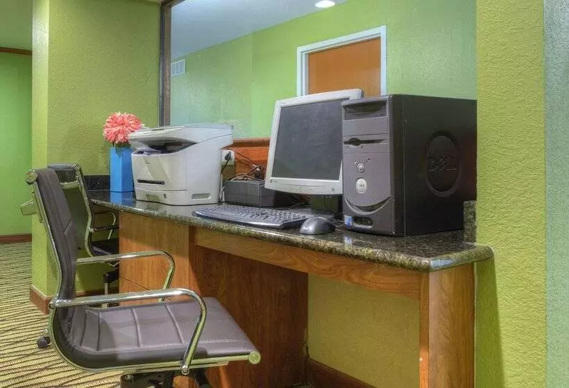 هتل Quality Inn & Suites Chattanooga East Ridge