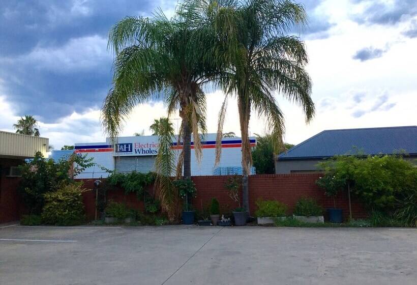 Albury Central Motel