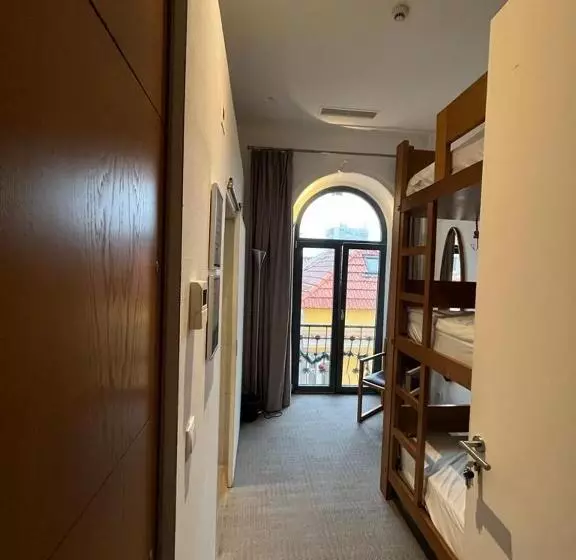 Day Off Suite&hostel