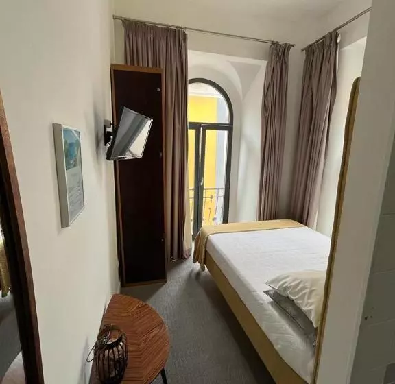 Day Off Suite&hostel