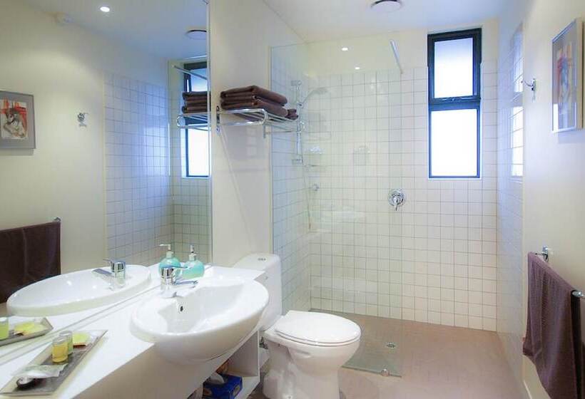 Edge Of The Bay Resort