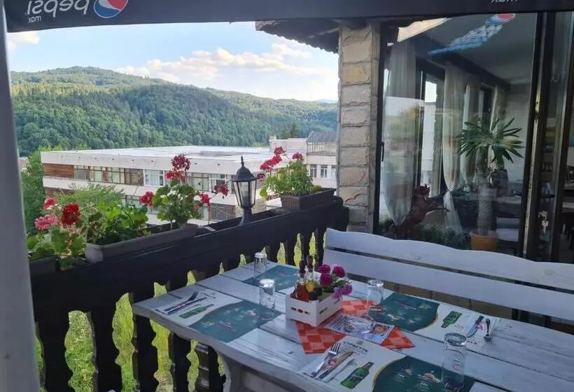 Family Hotel Bela