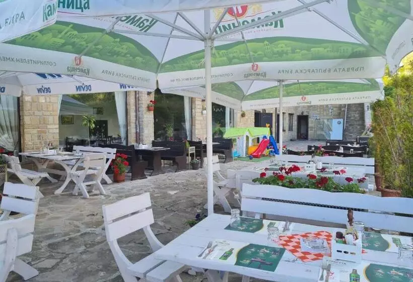 Family Hotel Bela
