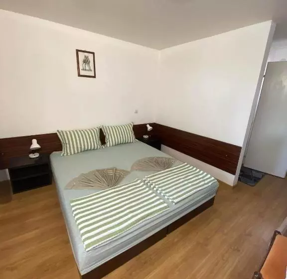 Family Hotel Julian