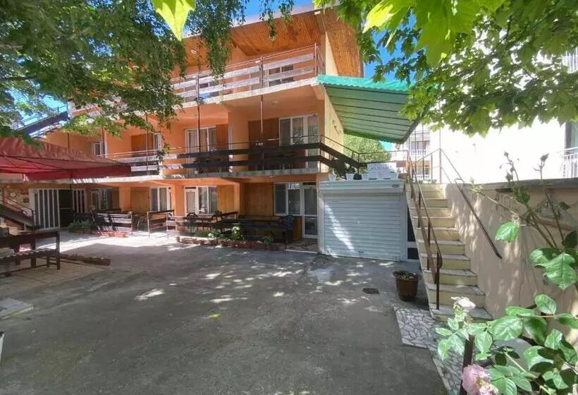 Family Hotel Julian