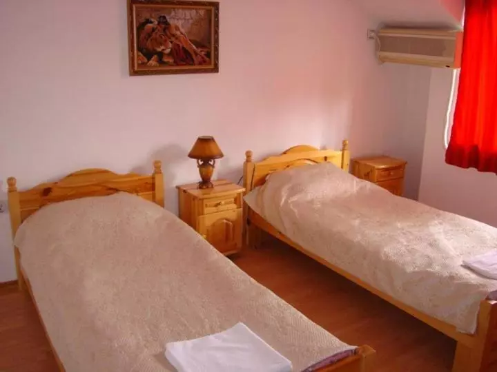 هتل Guest House Deloni