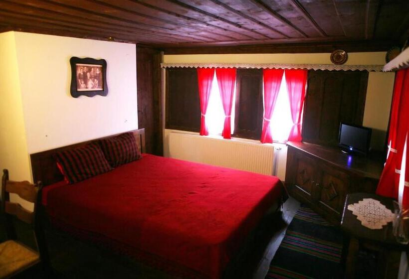 בית מלון כפרי Djudjeva Kyshta