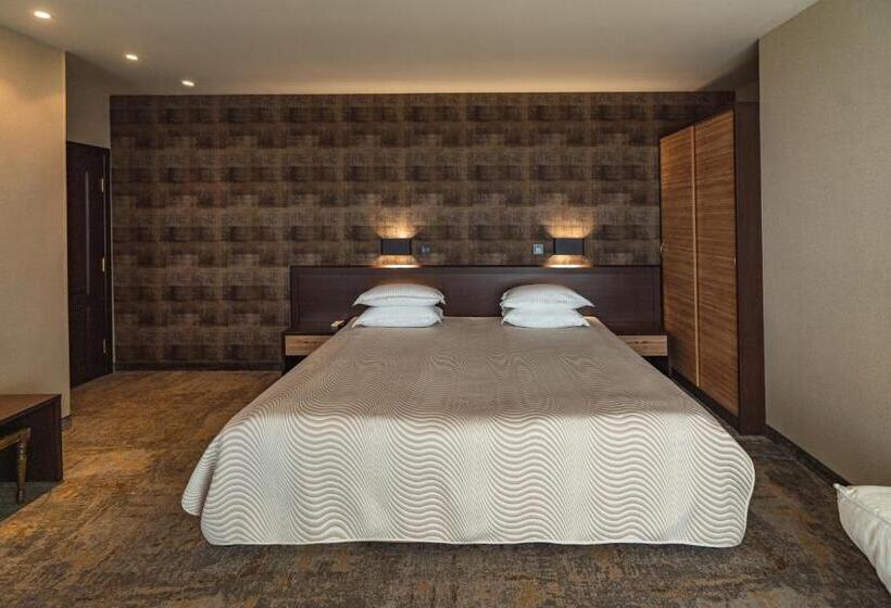 هتل Kalithea Family