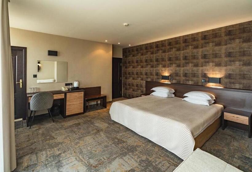 هتل Kalithea Family