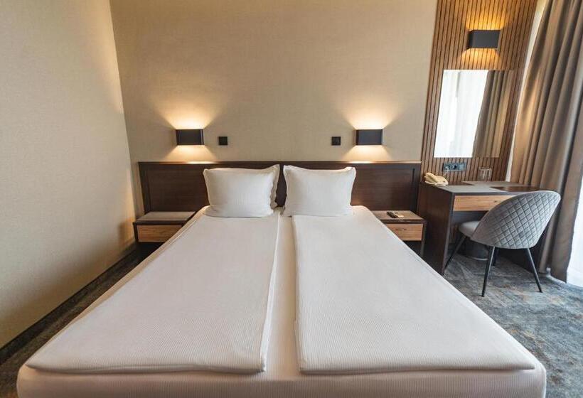 هتل Kalithea Family