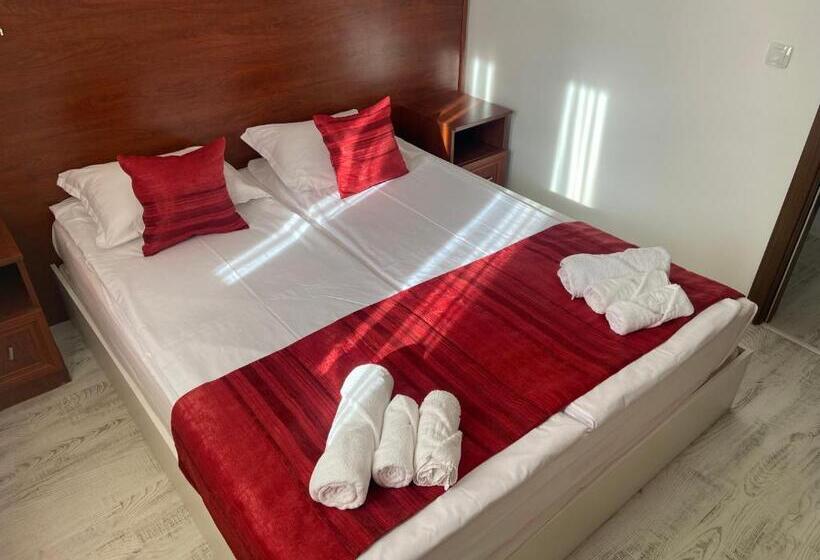 فندق Ribarska Sreshta Family