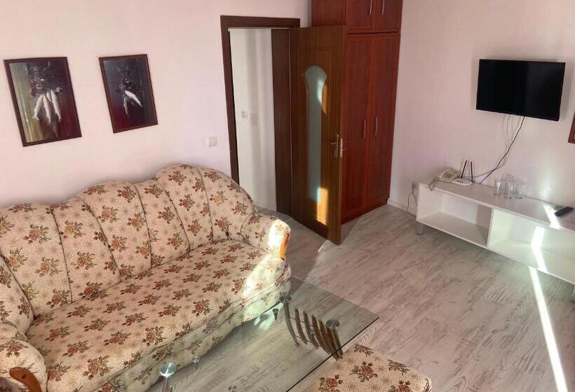 فندق Ribarska Sreshta Family