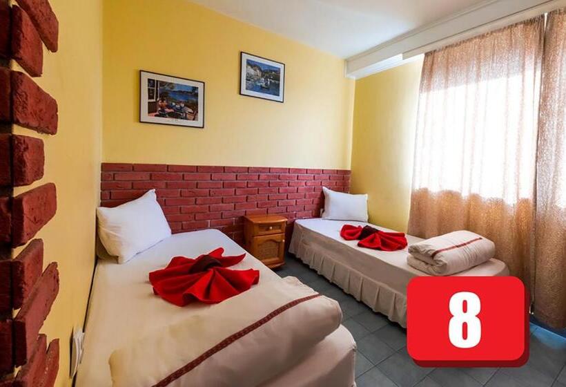 Hotelli Simona Complex