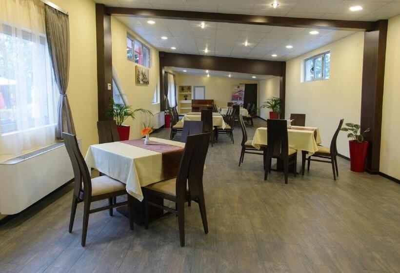 ホテル Teodora Palace