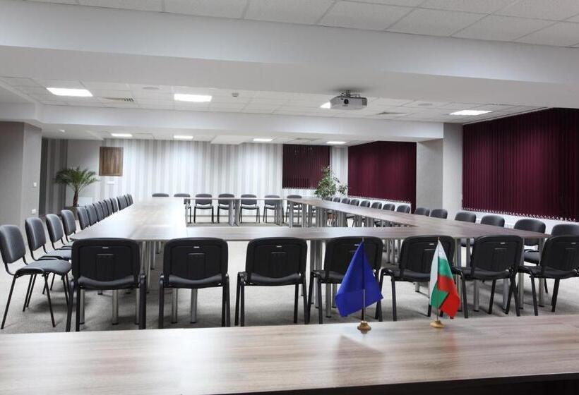 ホテル Teodora Palace