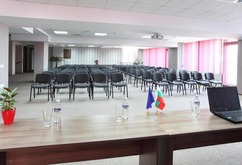 ホテル Teodora Palace