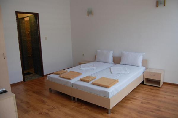 בית מלון כפרי The White House