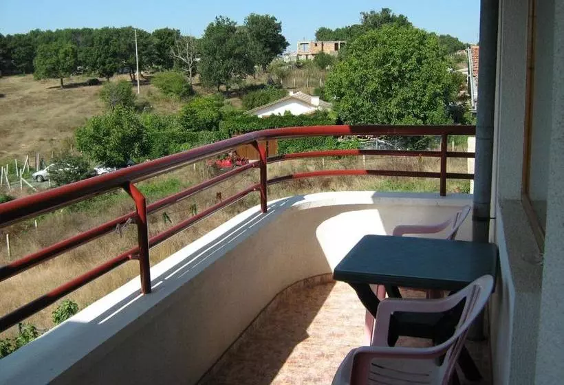 Residens Victoria Sinemorets Guest House