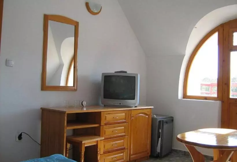Residens Victoria Sinemorets Guest House