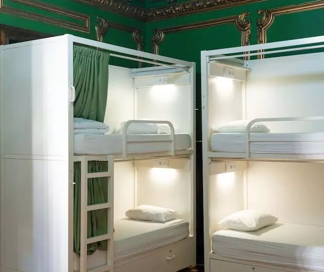 Sant Jordi Hostels Lisbon