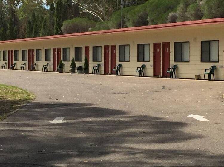 Wagon Wheel Motel & Units