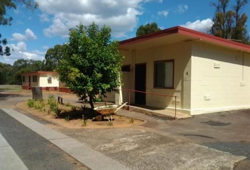 Wagon Wheel Motel & Units