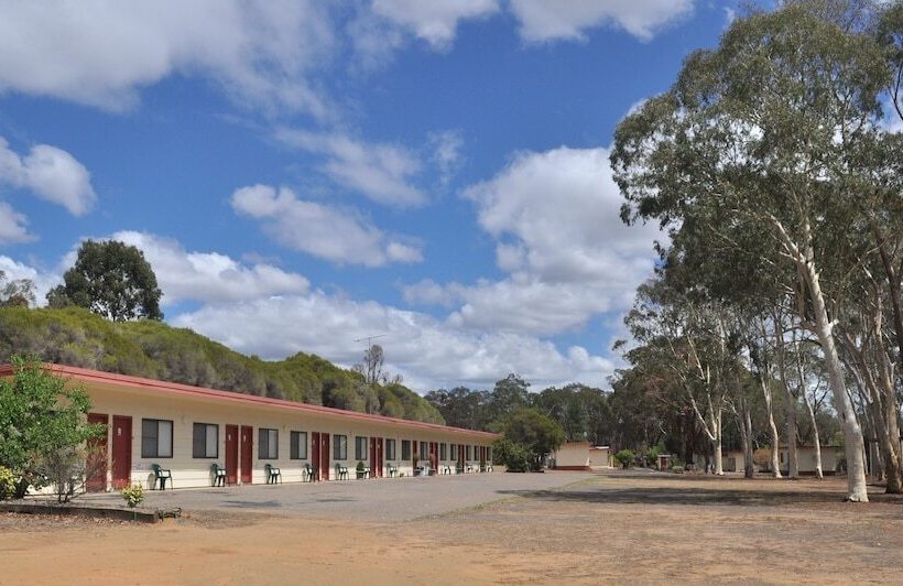 Wagon Wheel Motel & Units