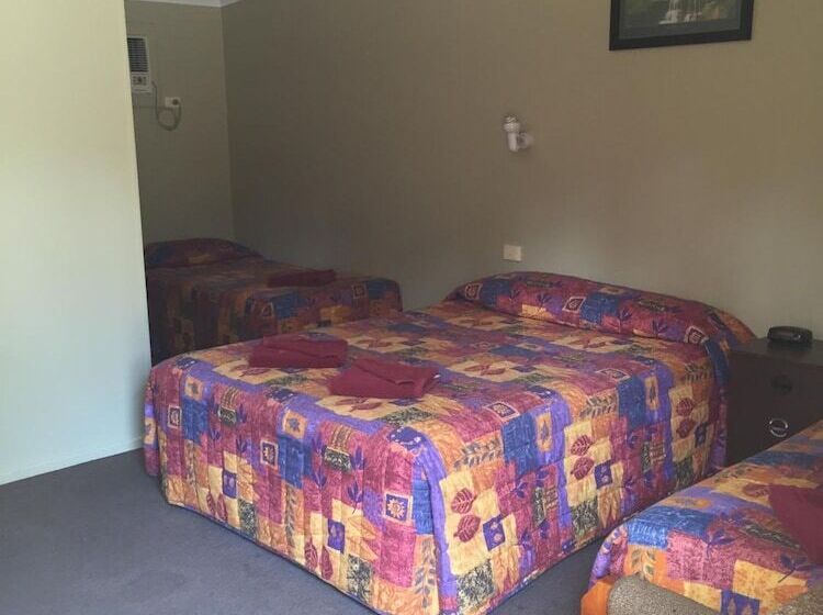 Wagon Wheel Motel & Units