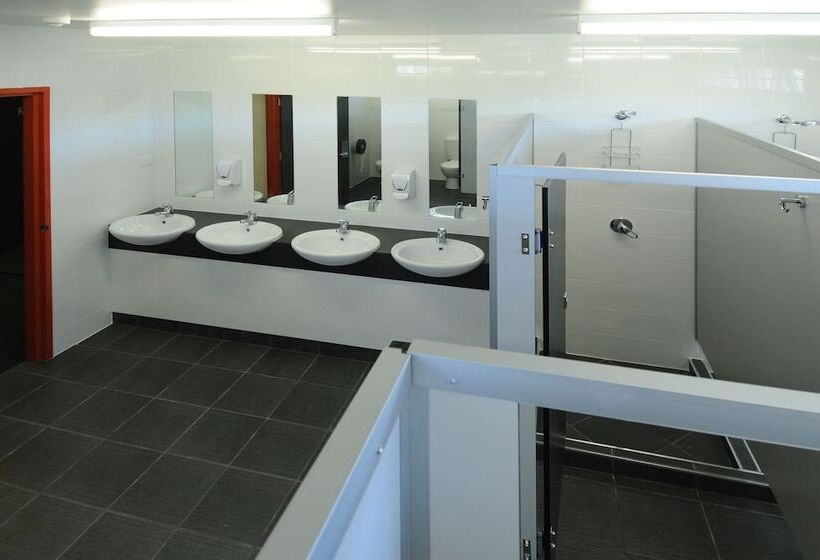 Auberge Hôtelière Yamba Central