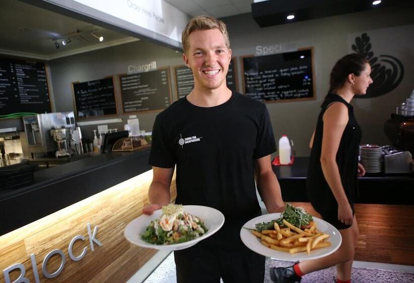 Auberge Hôtelière Yamba Central