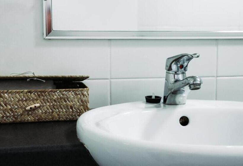 Auberge Hôtelière Yamba Central