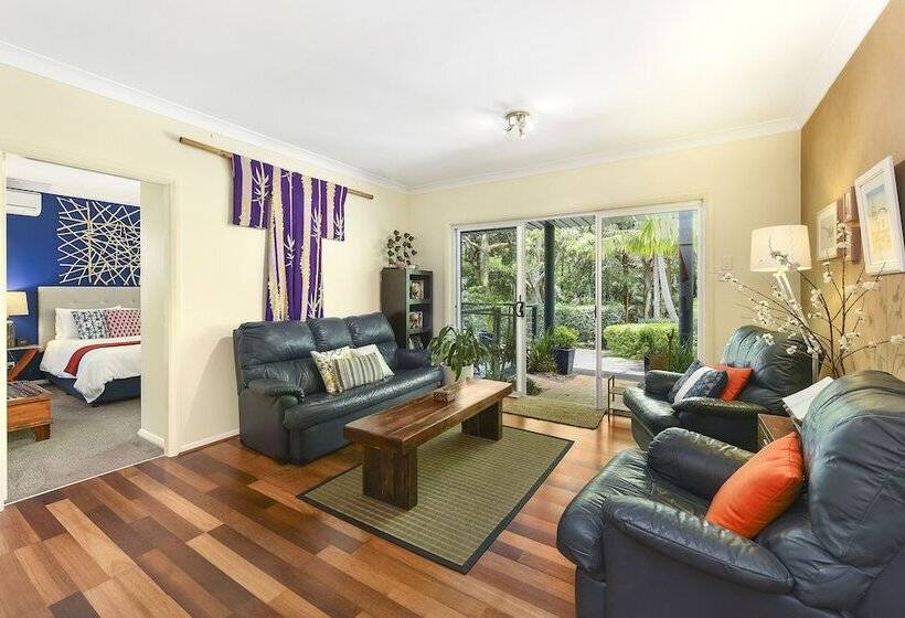 Azura Beach House B&b