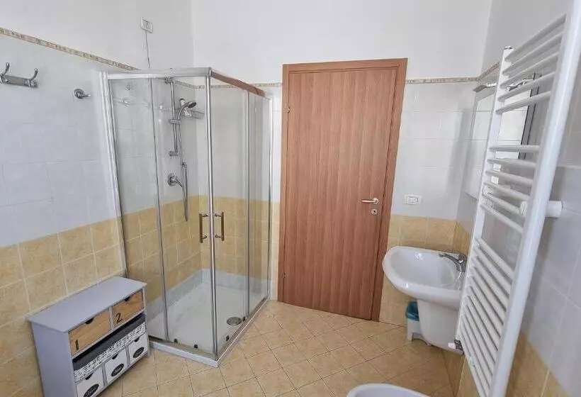 تختخواب و صبحانه Antico Borgo Piceno