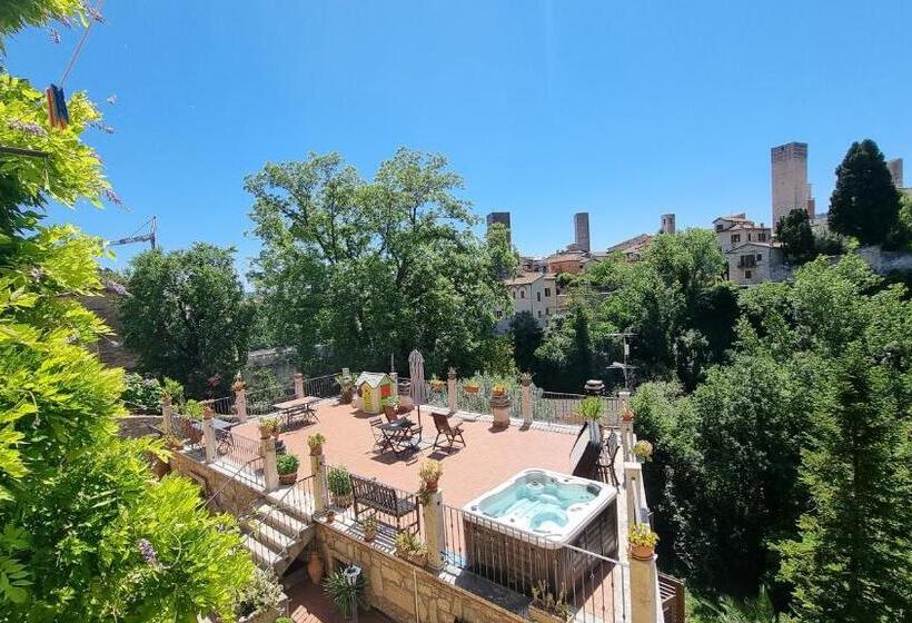 مبيت وإفطار Antico Borgo Piceno