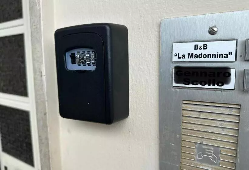ベッドアンドブレックファースト La Madonnina
