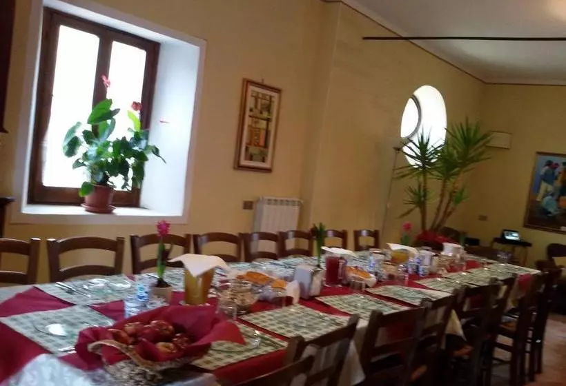 ベッドアンドブレックファースト Locanda Delle Ginestre