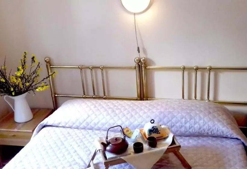 ベッドアンドブレックファースト Locanda Delle Ginestre