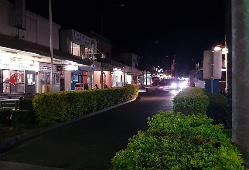 住宿加早餐  The Entrance Backpackers