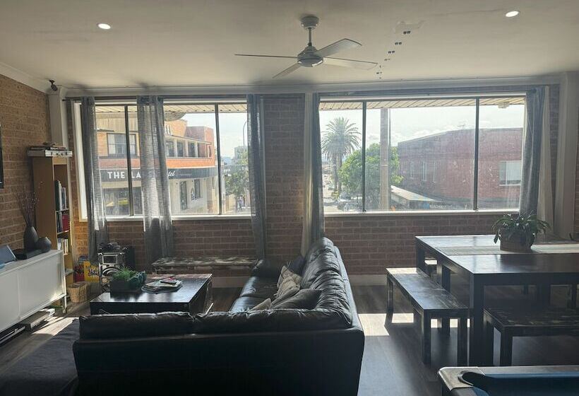 住宿加早餐  The Entrance Backpackers