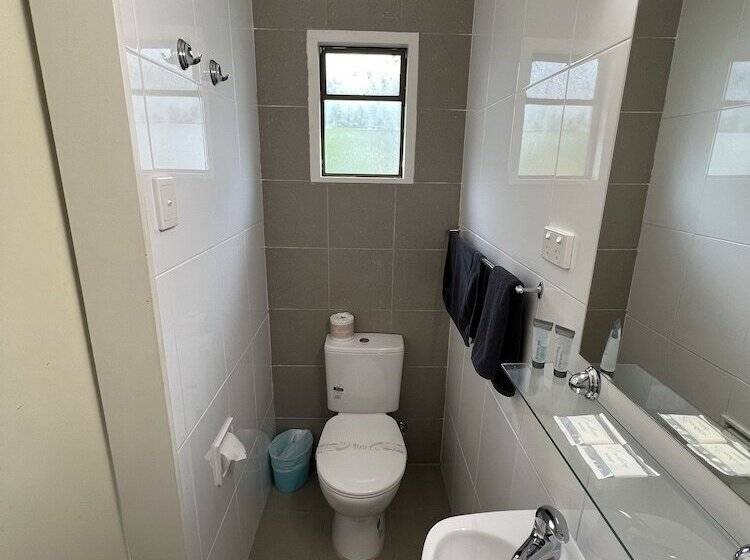 Hi Way Motel Grafton   Contactless