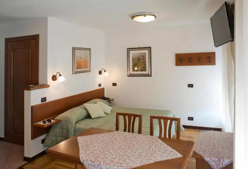 ホテル Albergo Castello Da Bonino