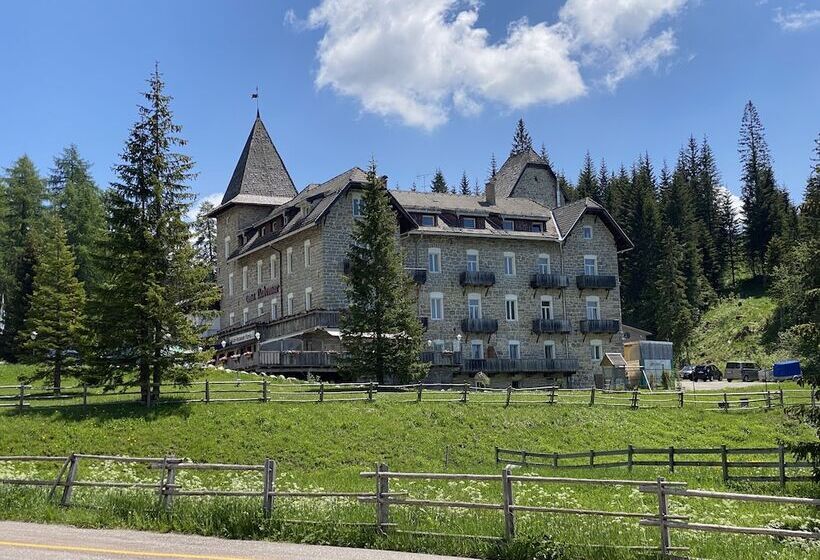 Отель Castel Latemar