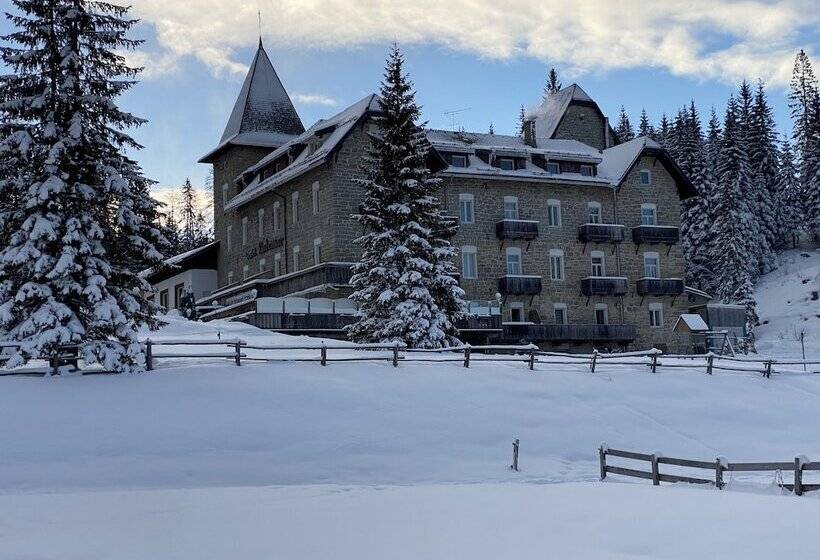 Отель Castel Latemar