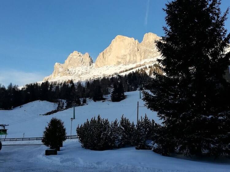 Отель Castel Latemar