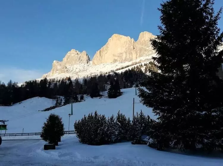 Hotelli Castel Latemar