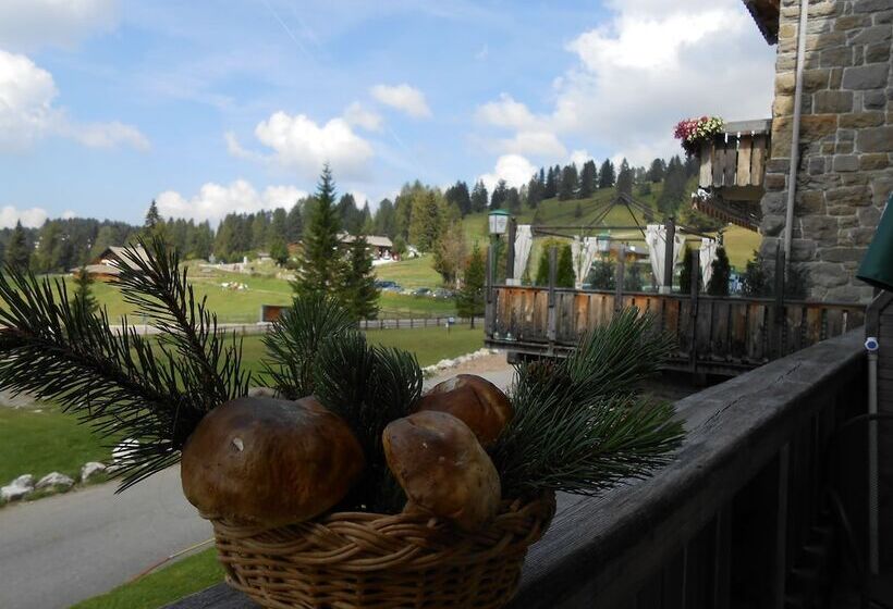 Отель Castel Latemar