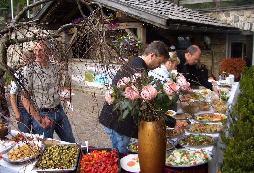 Отель Castel Latemar