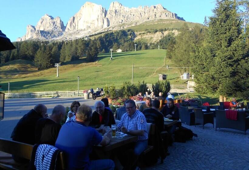 Отель Castel Latemar