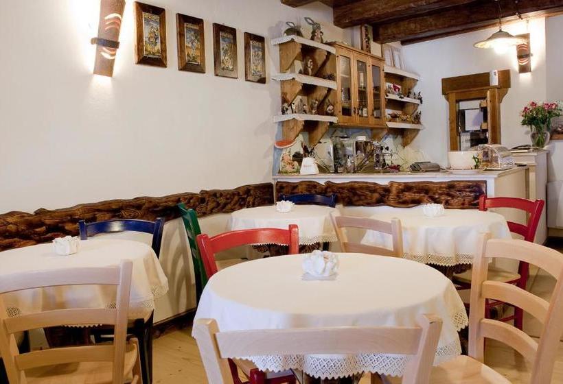 Отель Garnì La Rua Nel Bosco